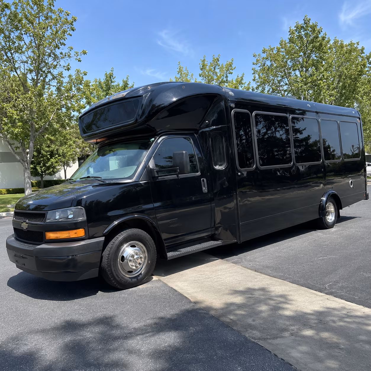 coconut creek 15 passenger party bus