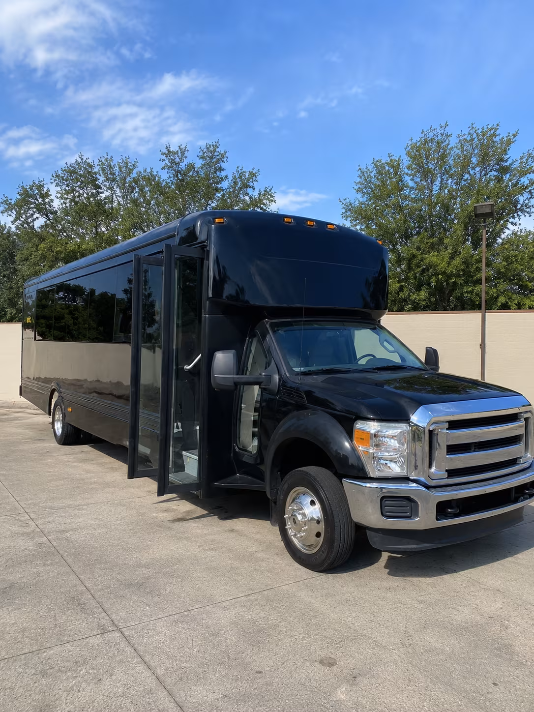 coconut creek 20 passenger party bus